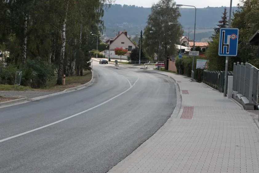 Krkonošská ulice ve Dvoře Králové nad Labem je po devíti měsících opět otevřena