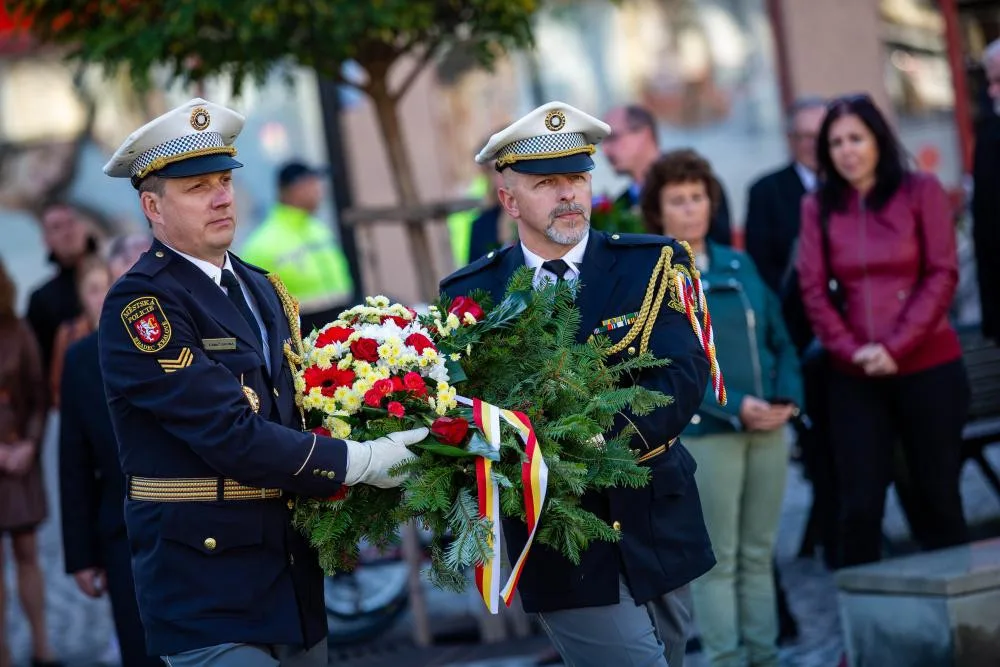 Hradec Králové ruší oslavy 28. října. Farmářské trhy pokračují bez omezení