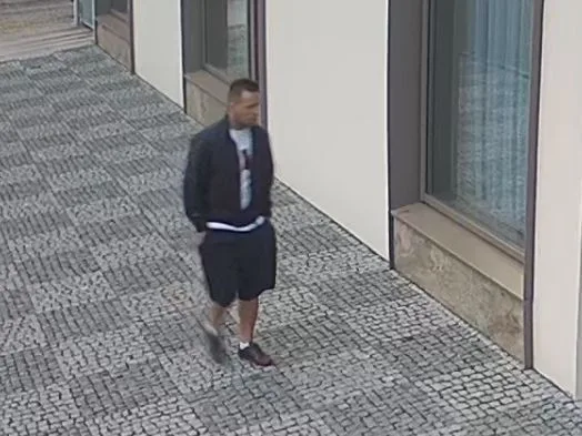 Z hotelového pokoje zmizelo 38 tisíc korun. Zloděj přišel ve chvíli, kdy jejich majitel spal