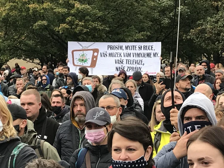 Demonstrace na Staroměstském náměstí