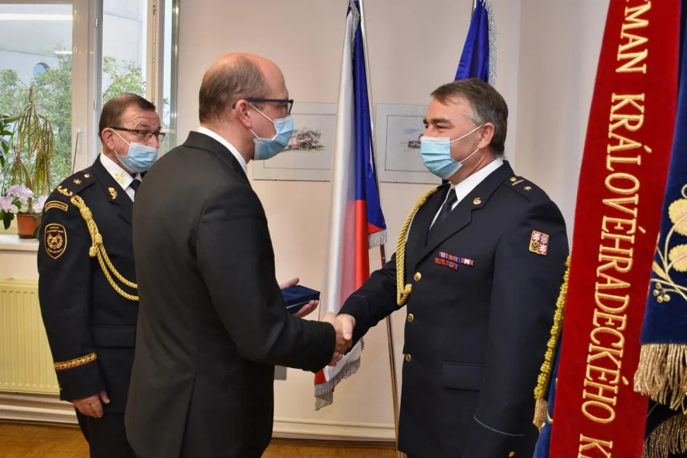 Hasiči v Hradci Králové se loučí s velitelem čety Václavem Klímou. Po 30 letech služby o víkendu náhle zemřel