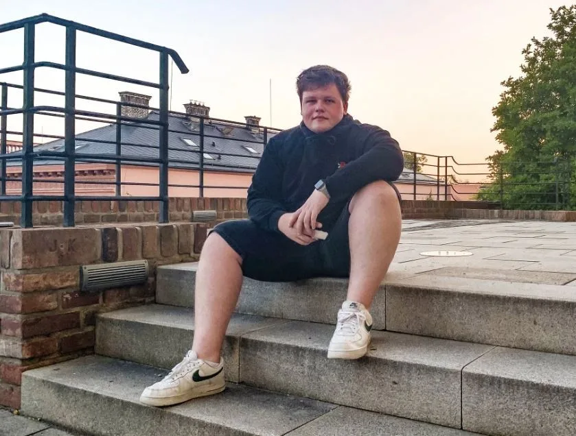 In Czechia We Don´t Say… Díky českým hláškám dostal influencer z Hradce Králové práci svých snů