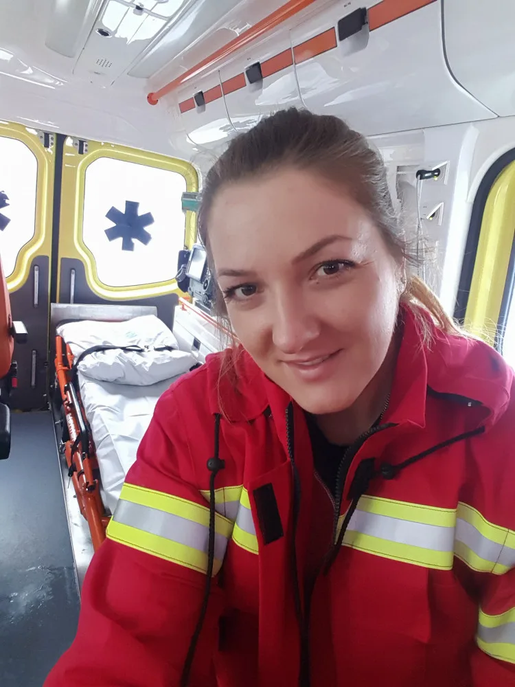 Nadrotmistryně Lucie Kaňuková absolvuje praxe u zdravotnické záchranné služby.