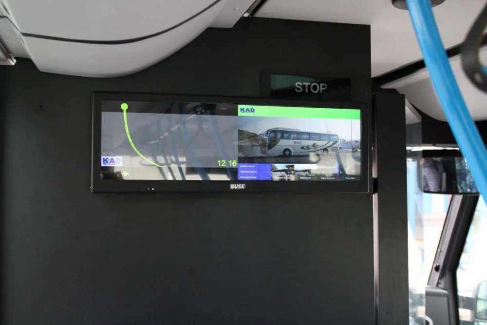 Dvůr Králové nad Labem má nový autobus MHD. Cestující si ho všimnou na první pohled