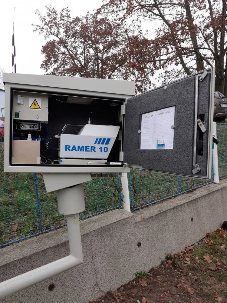 Rychlostní radary v Novém Městě začínají fungovat v ostrém provozu. Řidiči je nepoznají