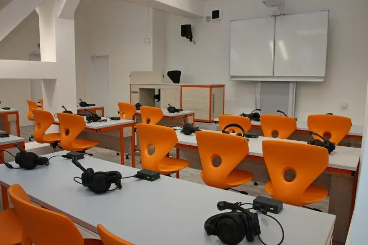 Nová multimediální jazyková učebna