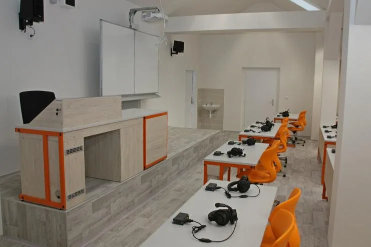 Nová multimediální jazyková učebna