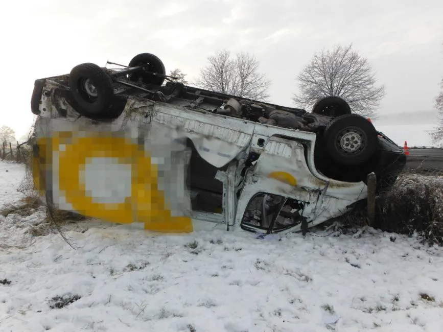 FOTO: O víkendu se hasiči nenudili. Řešili dopravní nehody i požár na vlakovém nádraží
