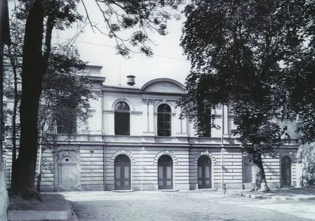 Před sto lety se v Hradci odehrála světová premiéra R.U.R., připomene ji online výstava