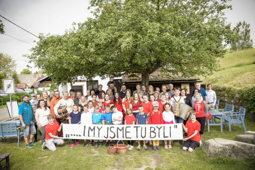 Jabloň u Lidmanů na Náchodsku bojuje o titul Evropský strom roku. Lidé mohou hlasovat do konce měsíce