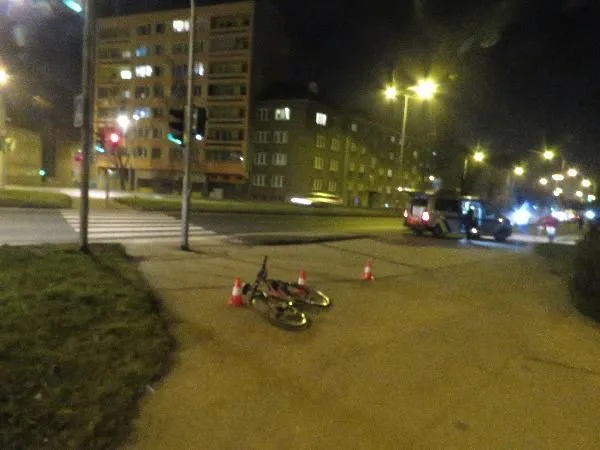 Pěkné počasí vylákalo cyklisty. Opatrní musí být řidiči i samotní lidé na kole