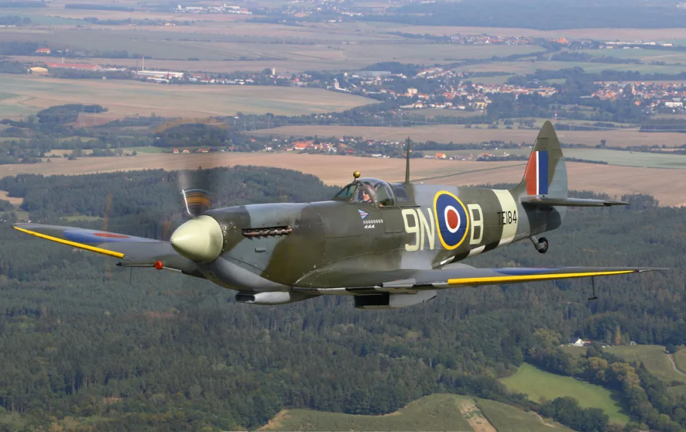Pilotovat ikonickou stíhačku Spitfire je velká zodpovědnost a pocta, říká Jiří Horák