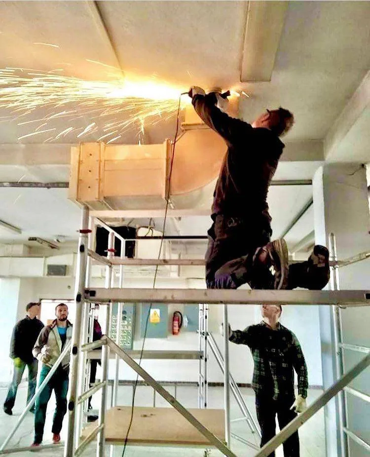 Gymnastický spolek z Hradce nemá kde cvičit, staví si proto vlastní tělocvičnu. Na rekonstrukci uspořádal sbírku