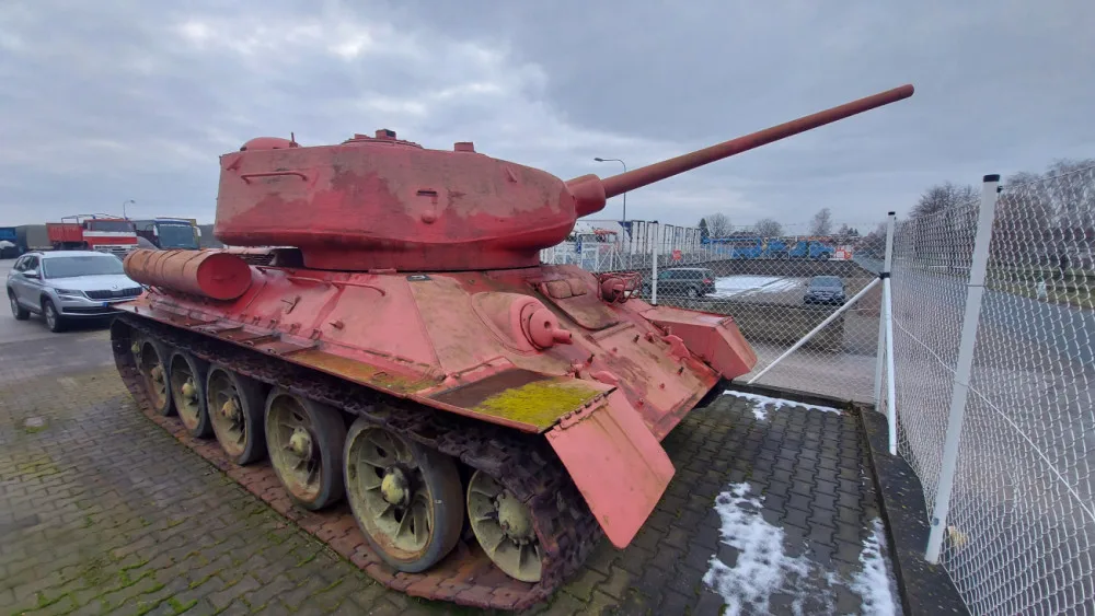 V rámci zbraňové amnestie byl na policii v Královéhradeckém kraji odevzdán tank