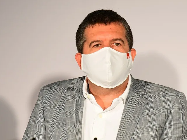 Už toho bylo moc, uvedl Hamáček, který dnes zkolaboval. Odpoledne se nezúčastní jednání ve Sněmovně