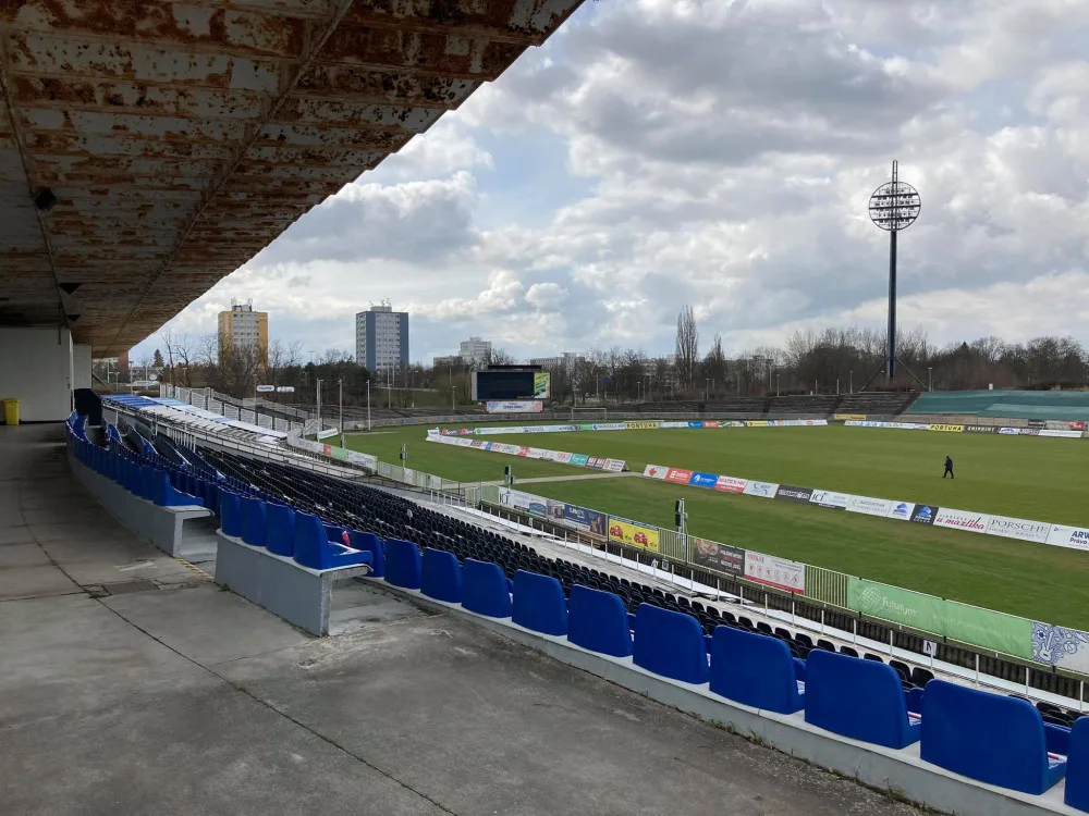 Jediné, co zůstane ze starého stadionu budou lízátka. Po jejich rekonstrukci se vrátí