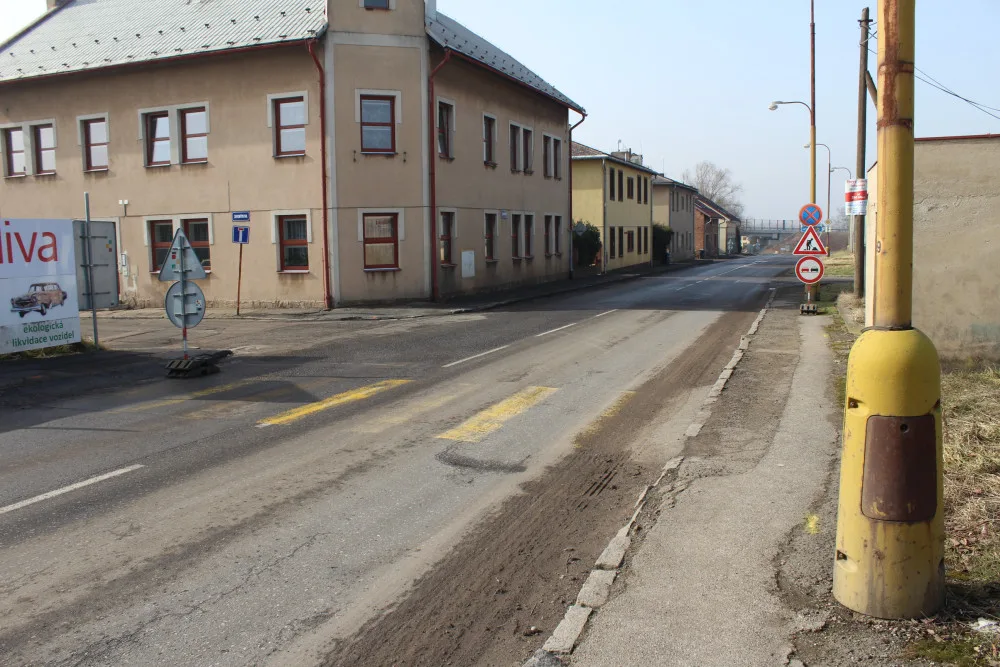 Oprava objízdné trasy v Hořicích se přesunula do další etapy. Kompletně hotovo bude za 14 dní