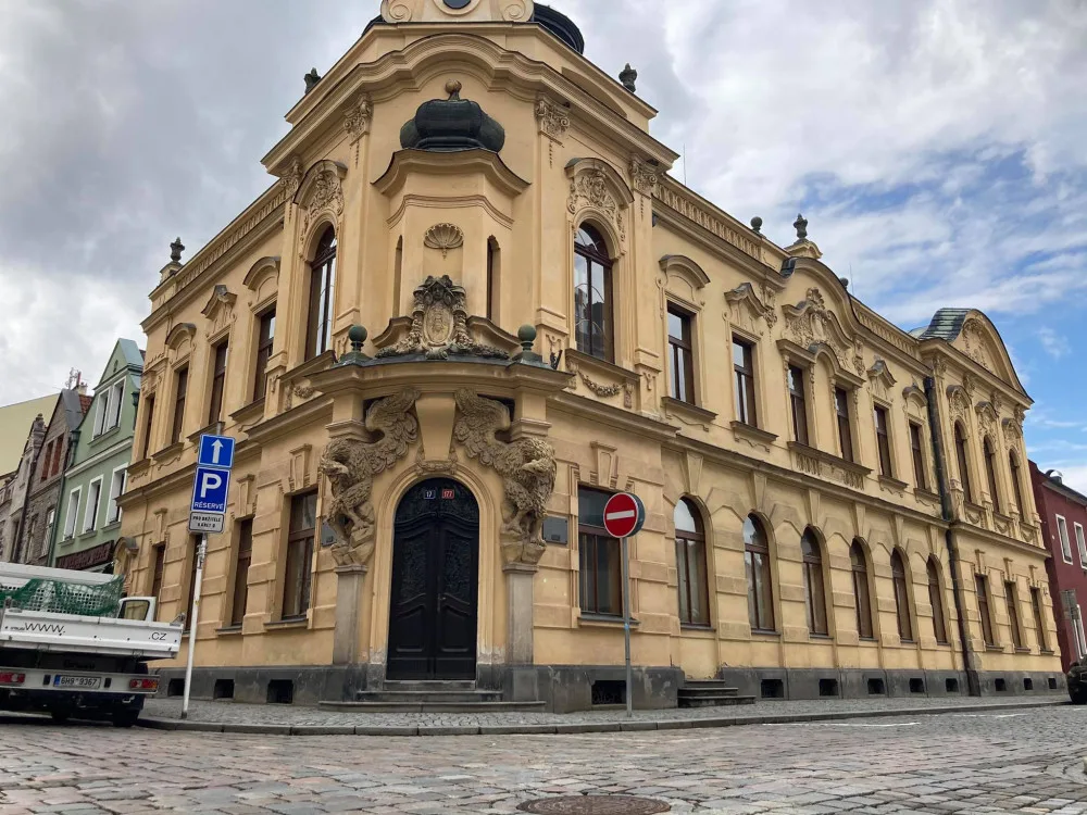 Bývalou historickou knihovnu v Hradci Králové využije biskupské gymnázium