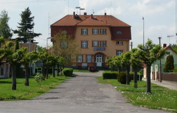 V Převýšově na Hradecku bojují za záchranu historického nádraží