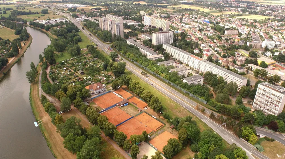 ANKETA: Jak se vám líbí protihluková stěna na hradecké Rašínovce? Začne se stavět tento měsíc