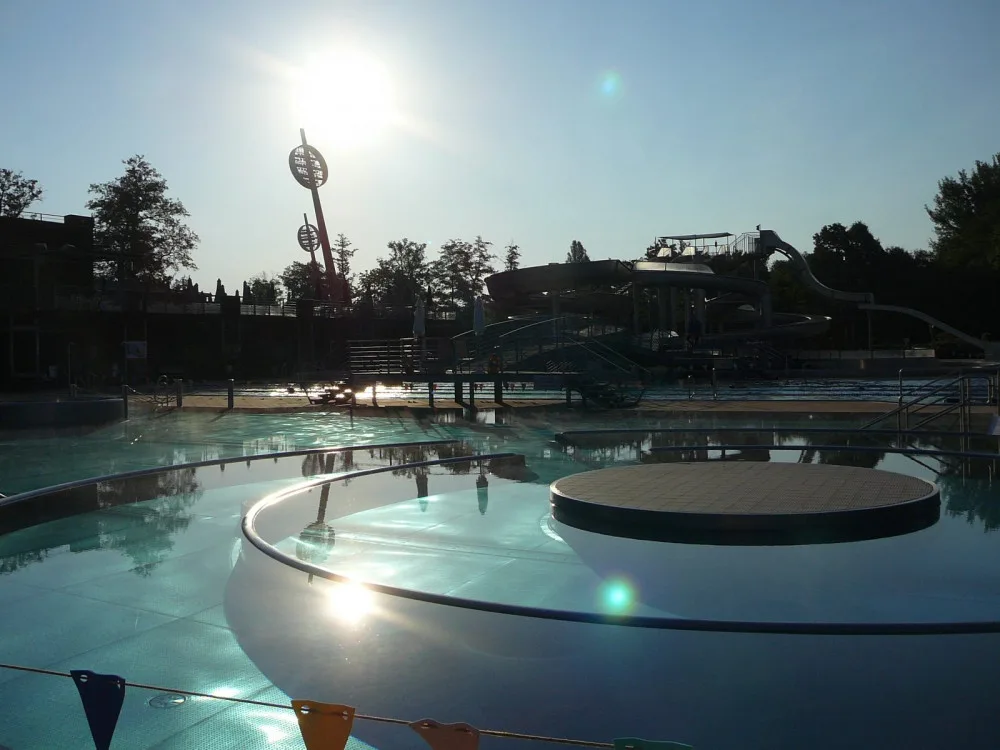 Hradecké koupaliště Flošna chce otevřít příští pondělí. Čeká na přístup vlády