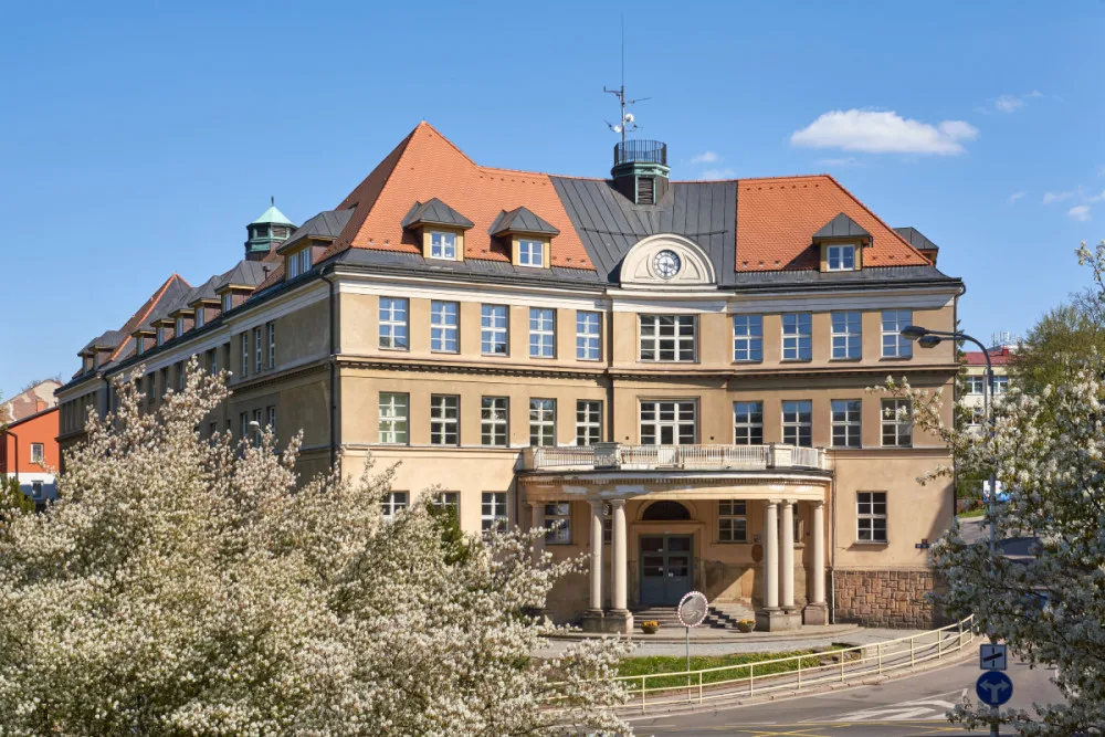 Trutnov překopal svůj rozpočet. Bude třeba investovat ZŠ kpt. Jaroše