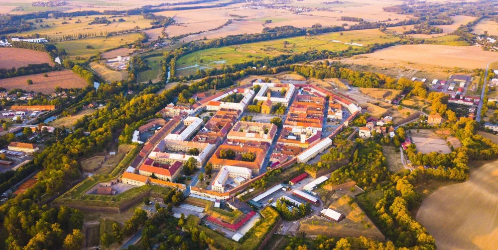 Rekonstrukce pevnosti v Josefově by mohla skončit ještě letos