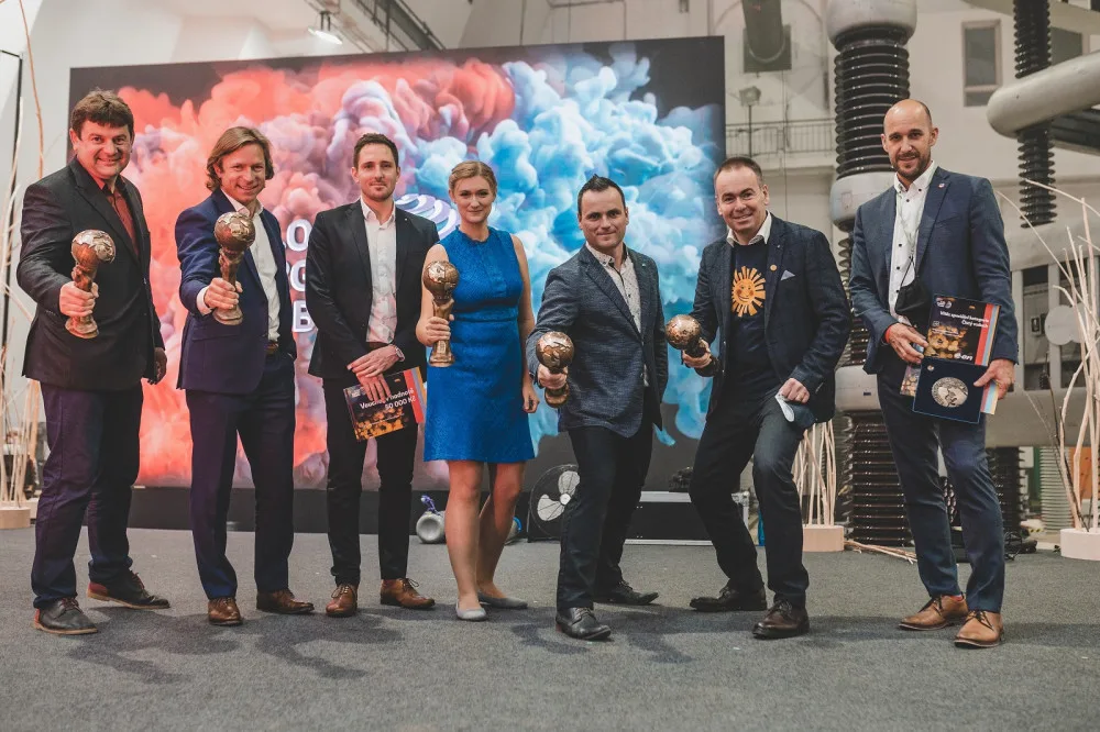 Vítězové loňského ročníku E.ON Energy Flobe. Celkovým vítězem se stala obec Hostětín.