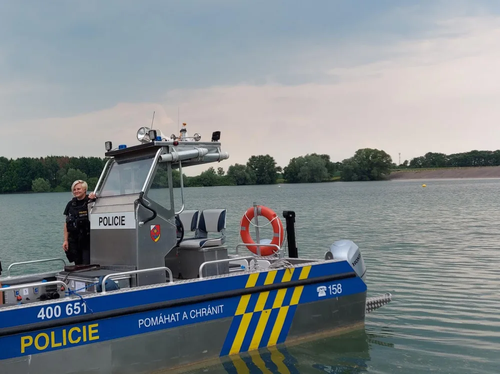 Policisté zahájili hlídky na Rozkoši, jeden z jezdců na vodním skútru už dostal pokutu