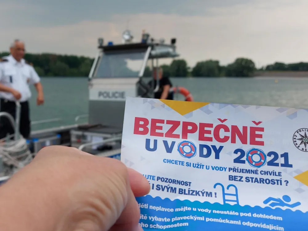 Policisté zahájili hlídky na Rozkoši, jeden z jezdců na vodním skútru už dostal pokutu