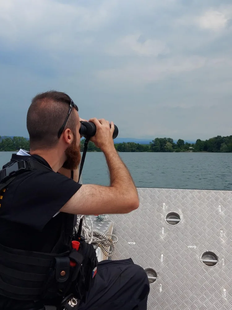 Policisté zahájili hlídky na Rozkoši, jeden z jezdců na vodním skútru už dostal pokutu