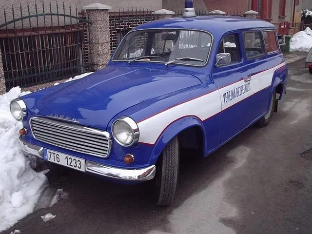Kam o víkendu? Na policejní veterány, městské slavnosti nebo staročeský jarmark