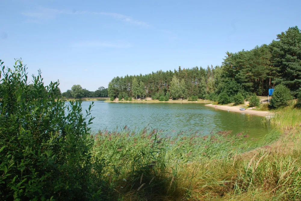 Koupání v Hradeckém kraji bez komplikací. Zhoršená kvalita vody je na Stříbrňáku a v Jinolicích