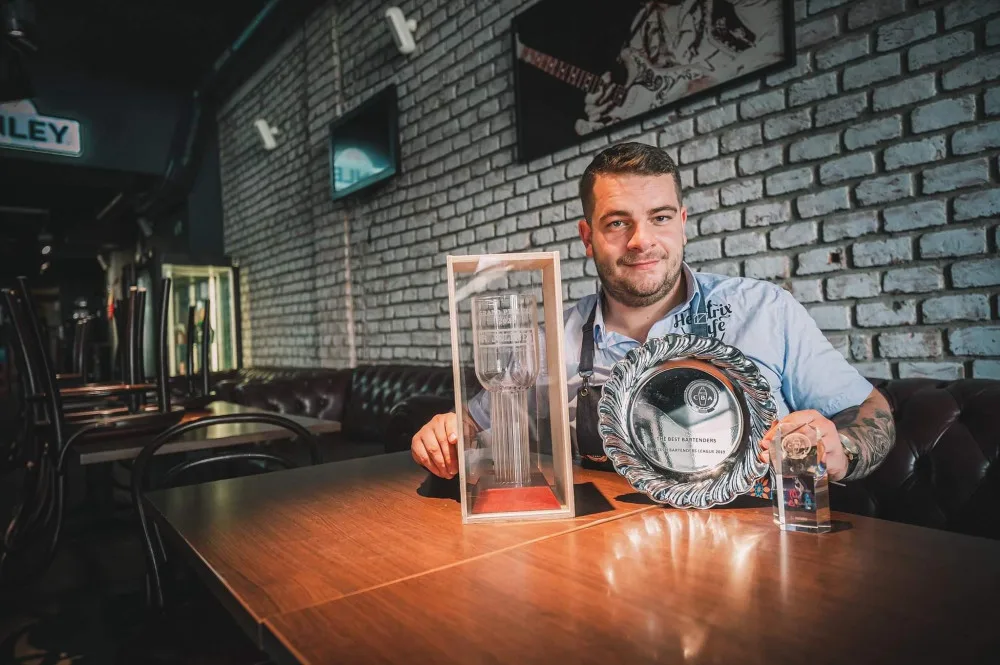 Barmanství je poslání, tvrdí Filip z Hradce Králové. Stal se třetím nejlepším barmanem České republiky