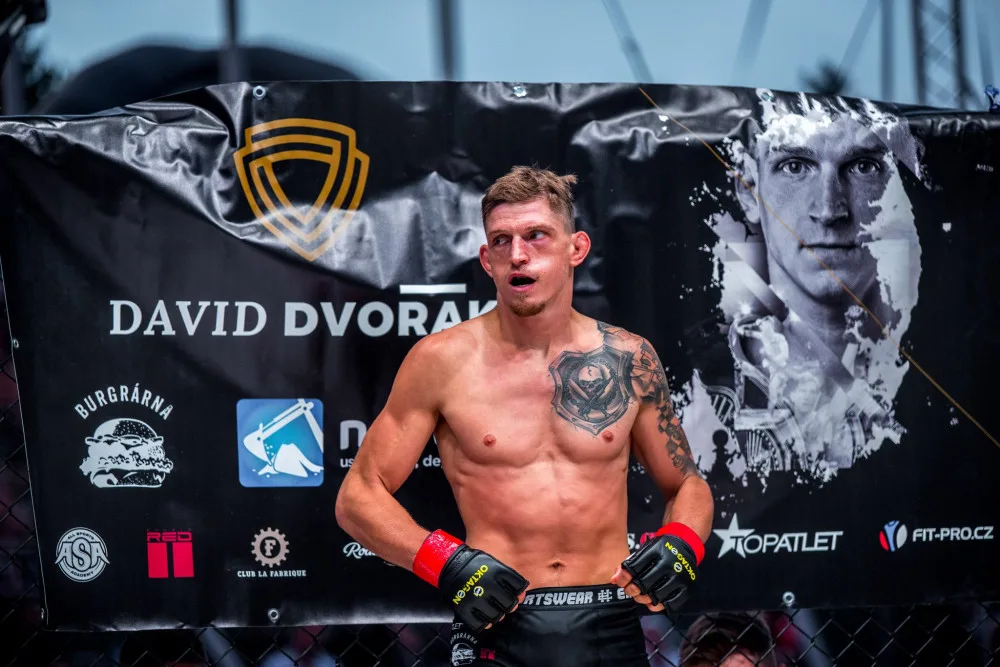 MMA bojovník Dvořák z Hradce Králové podepsal novou smlouvu s organizací UFC
