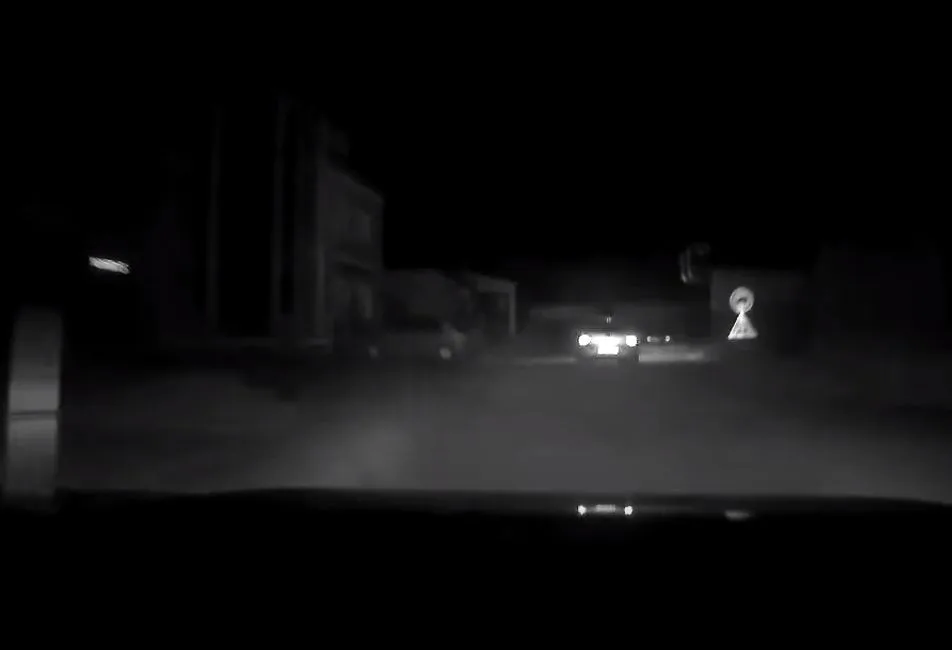 Osmnáctiletý mladík se řítil Jaroměří rychlostí 200 km/h, pak si vymyslel, že mu ukradli auto