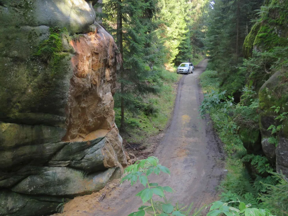 V Polických stěnách odbourali kus skály. Jde o nenávratné zničení přírodní památky, říkají místní