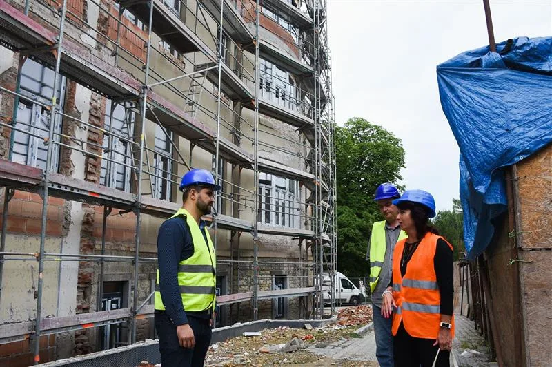 Práce na novém domově seniorů v Opočně zatím vyšly na 42 milionů