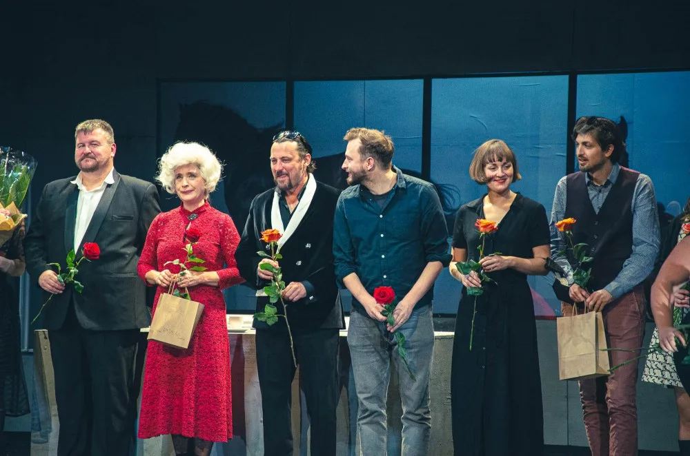 Žena jako prodejné zboží. Klicperovo divadlo nově nastudovalo drama Maryša