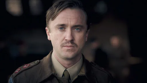 Ve druhé světové válce bojuje Draco Malfoy, v komunistickém Polsku zase vraždí gaye | zdroj: Netflix