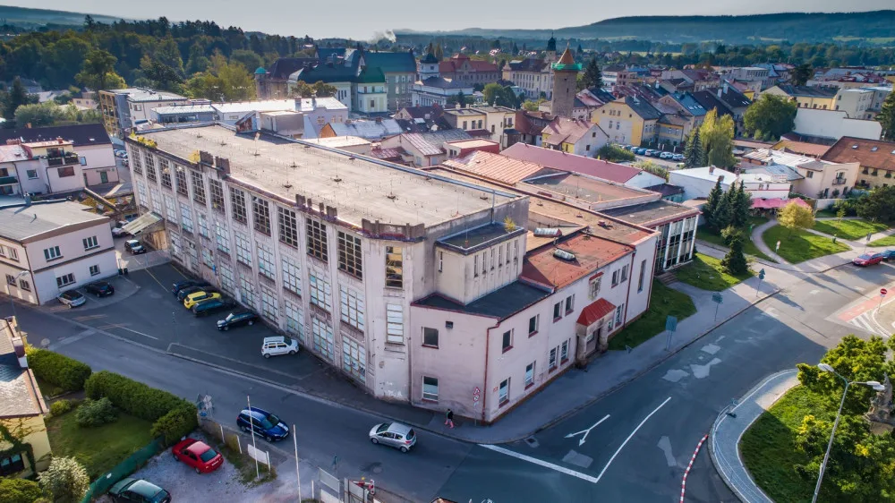 Dvůr Králové má návrh na budoucí využití Mayerovy továrny. Šlo o první architektonickou soutěž v historii města