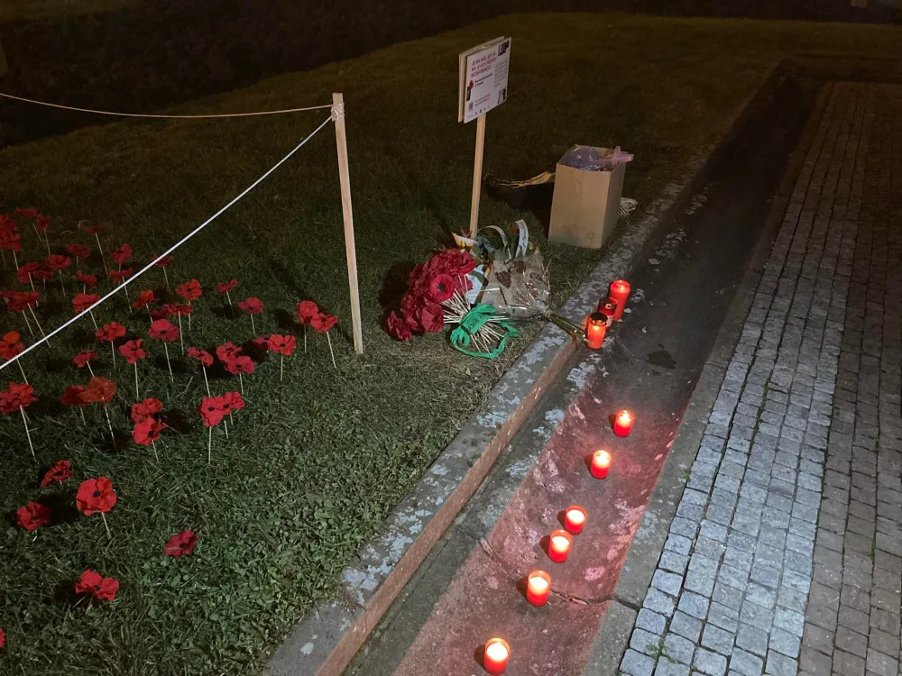 Zavzpomínat na veterány v Hradci Králové přišlo 20 lidí. Zbytek vítal svatého Martina