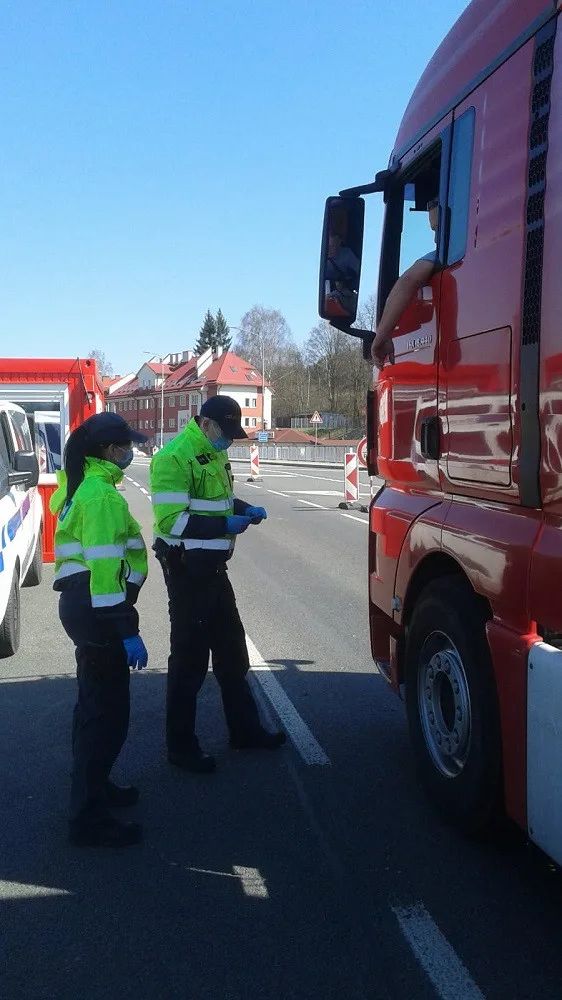 Celní správa při kontrole na hraničním přechodu