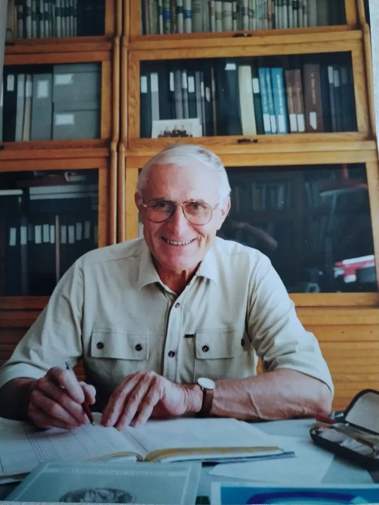 Ve věku 92 let zemřel archeolog Jiří Zeman. Pocházel z Hradce Králové