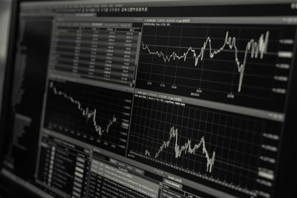 Muže zlákal podvodník a vidina rychlého výdělku. Na nákup Bitcoinu vzal půjčku, přišel o 1,5 milionu