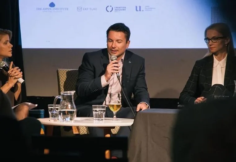 Není to nějaká vzdálená válka, která se nás netýká, říká politolog Jakub Lysek
