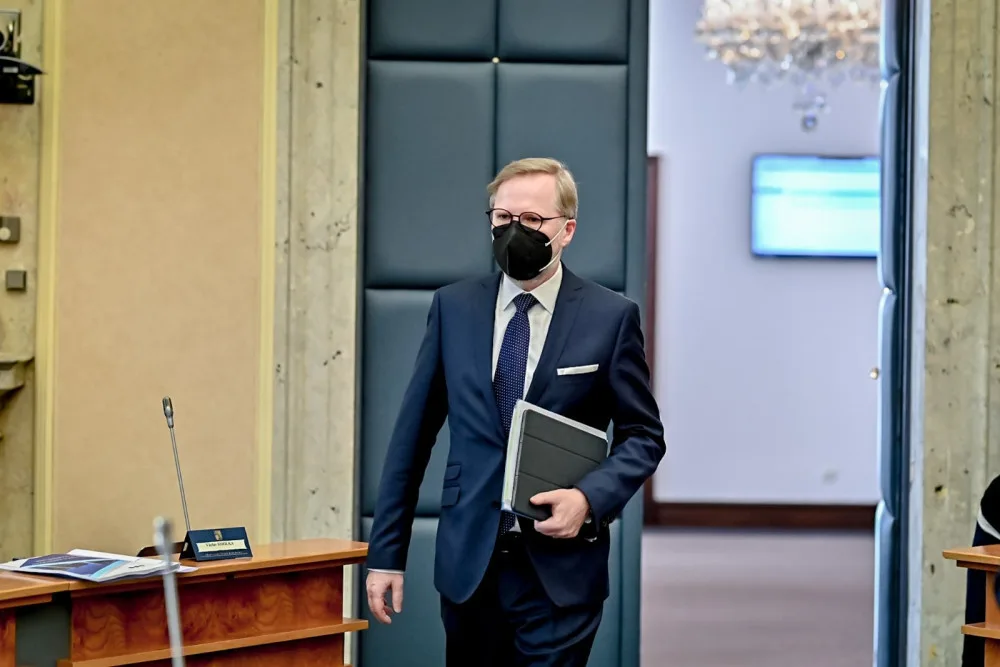Premiér Fiala měl pozitivní test na covid, koronavirus má i část klubu ANO