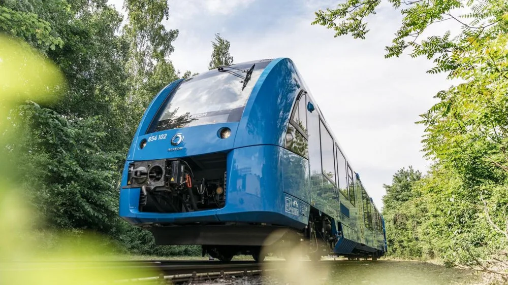 Do Česka přijede první vlak poháněný vodíkem. První cestující sveze v Hradci Králové a Jičíně