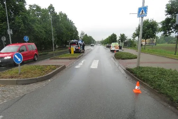 Řidič odjel od nehody. Hradecká policie ho vypátrala, nadýchal tři promile