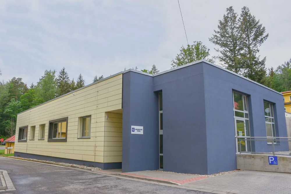 V krajské nemocnici ve Dvoře Králové začala stavba operačních sálů